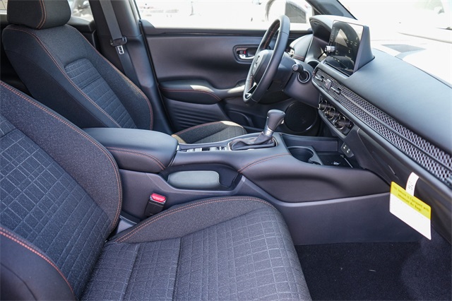 Vehicle image 14 of 36