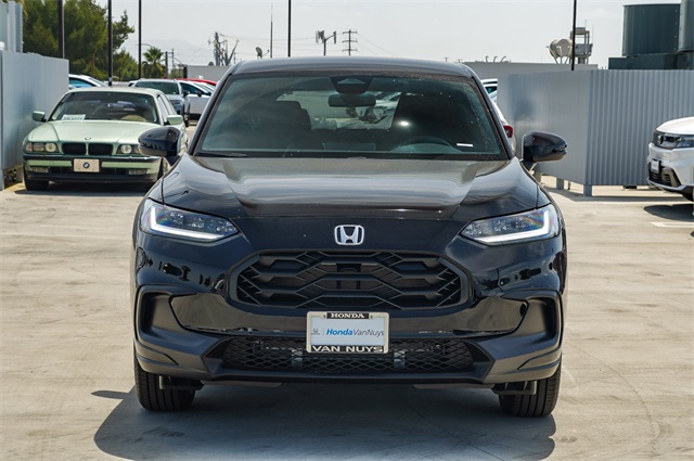 Vehicle image 4 of 36