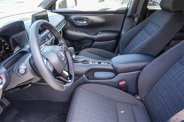 Vehicle image 15 of 36