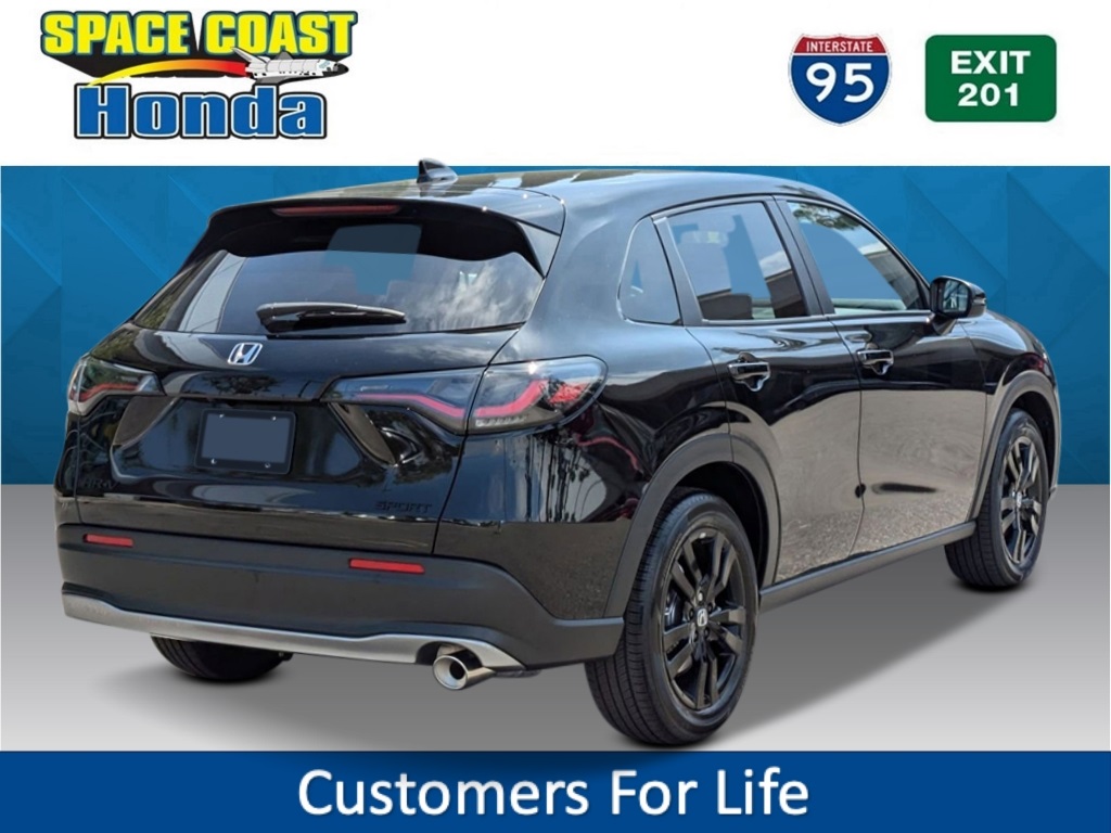 Vehicle image 4 of 17