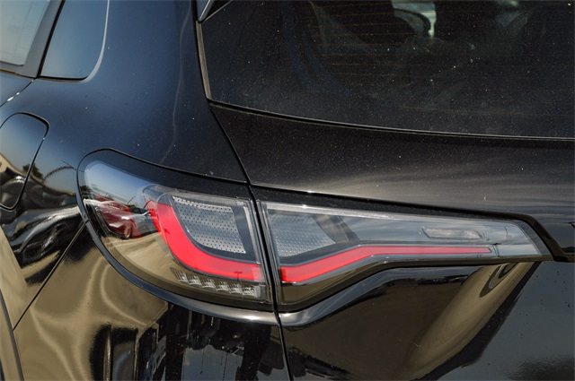 Vehicle image 31 of 36