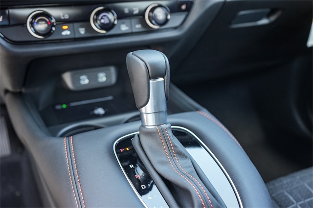 Vehicle image 23 of 36