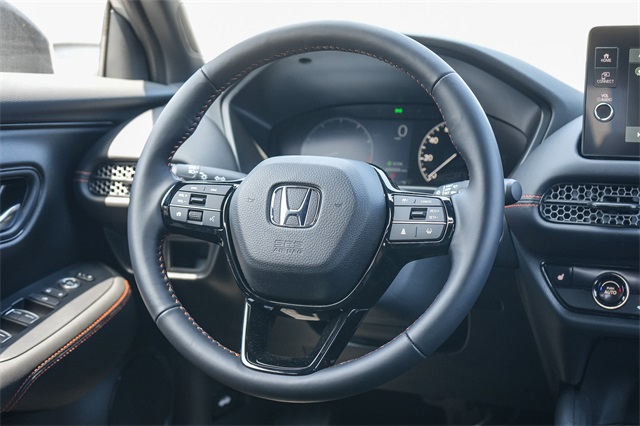 Vehicle image 28 of 36