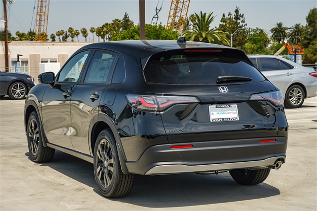 Vehicle image 8 of 36