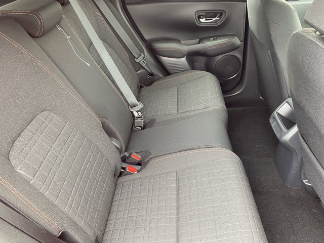 Vehicle image 9 of 18