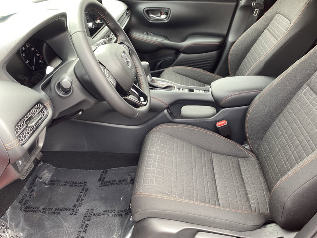 Vehicle image 11 of 18