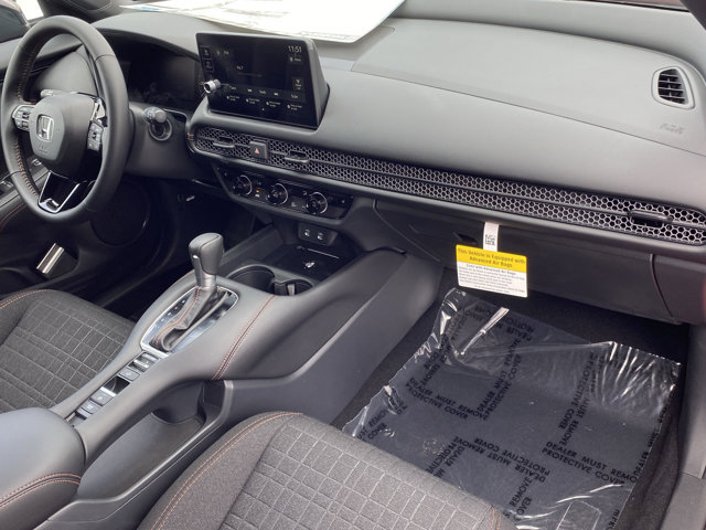 Vehicle image 12 of 18