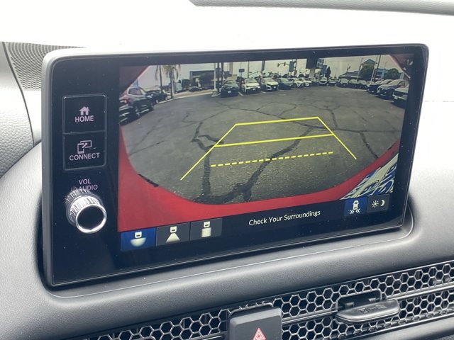 Vehicle image 15 of 18