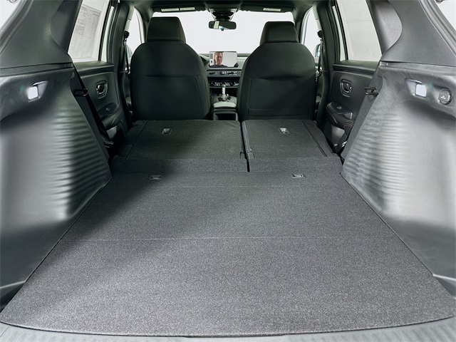 Vehicle image 9 of 24