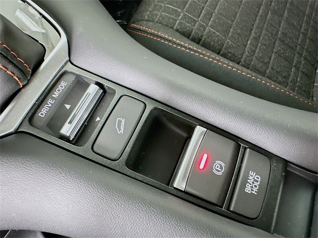 Vehicle image 21 of 24