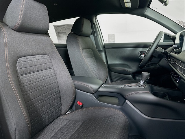 Vehicle image 13 of 24