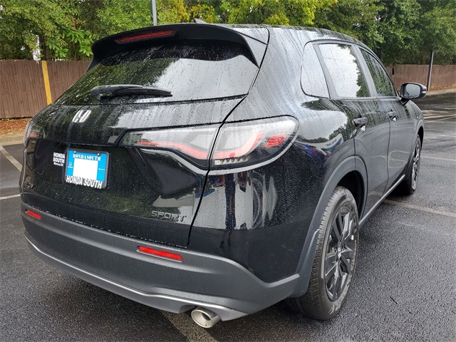 Vehicle image 3 of 10