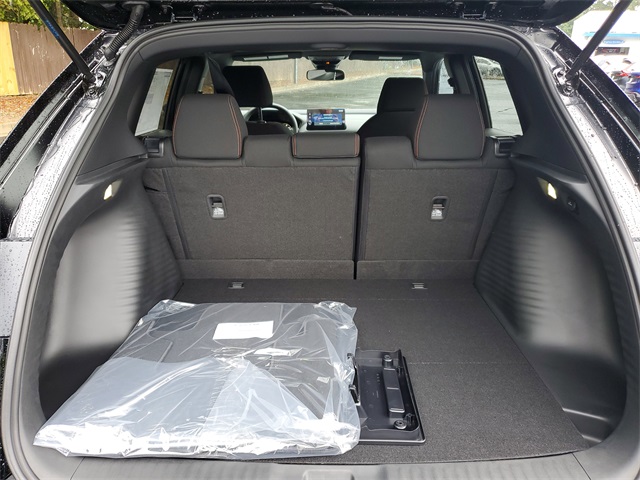 Vehicle image 5 of 10