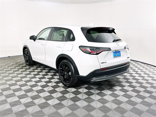 Vehicle image 7 of 24
