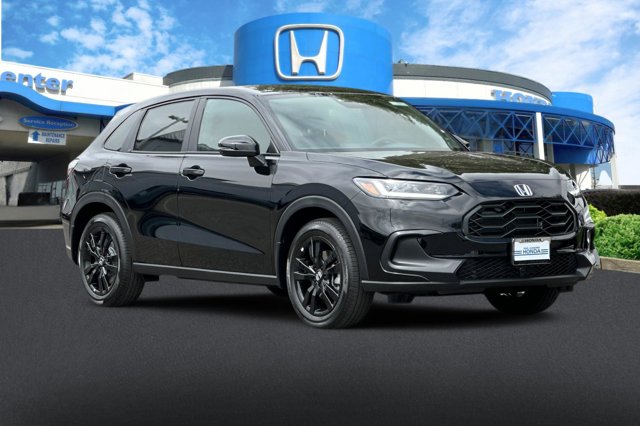 Vehicle image 4 of 40