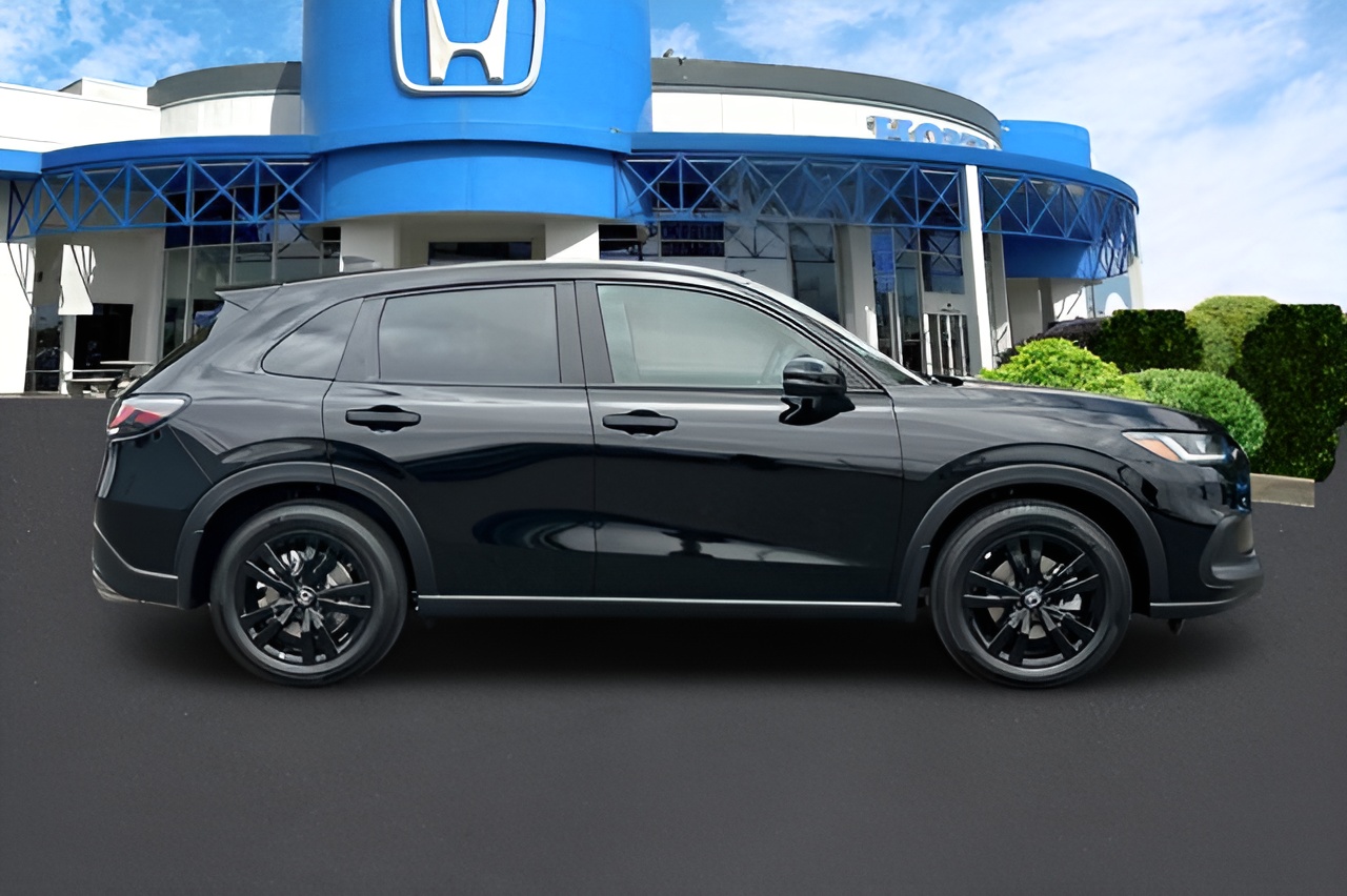 Vehicle image 36 of 40