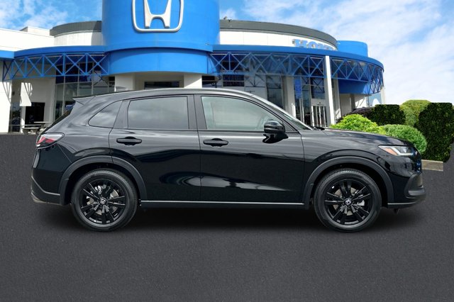 Vehicle image 5 of 40