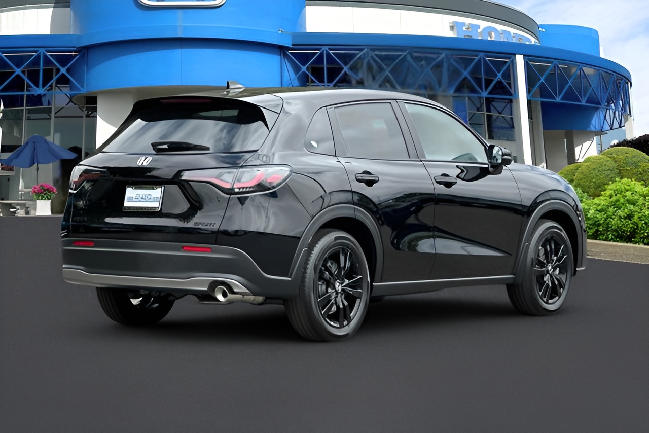 Vehicle image 37 of 40