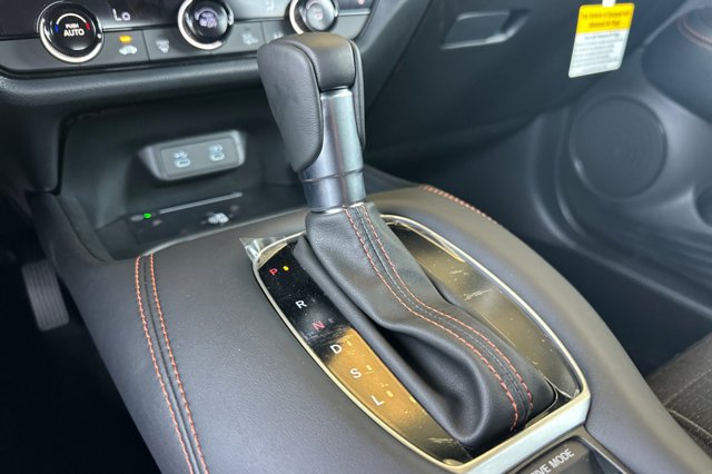 Vehicle image 23 of 40