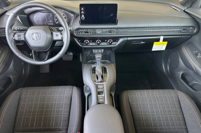 Vehicle image 14 of 40