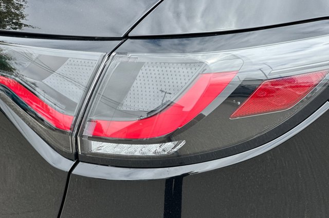 Vehicle image 29 of 40