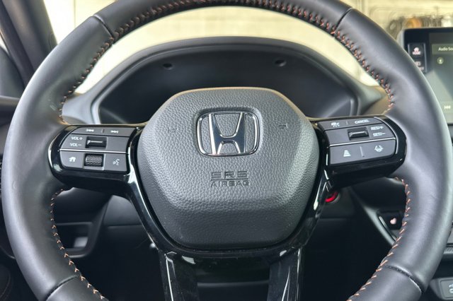 Vehicle image 25 of 40