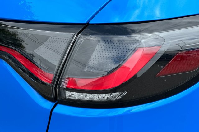Vehicle image 31 of 42