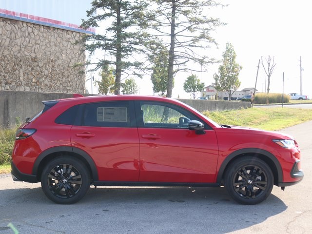 2026 Honda HR-V Sport Image 4 of 28