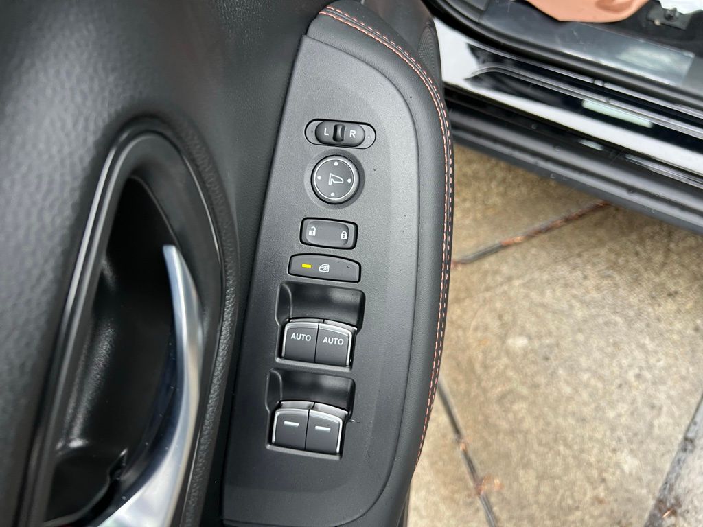 2026 Honda HR-V Sport Image 25 of 27