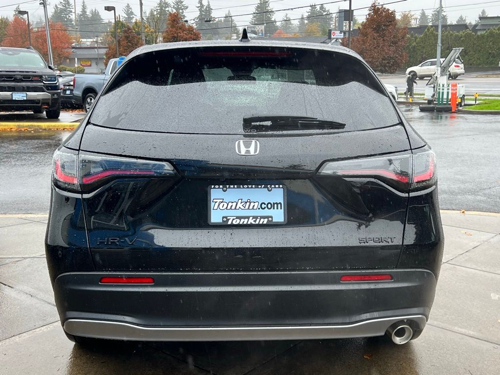 2026 Honda HR-V Sport Image 6 of 27