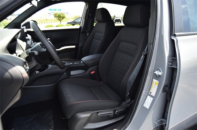 Vehicle image 11 of 24