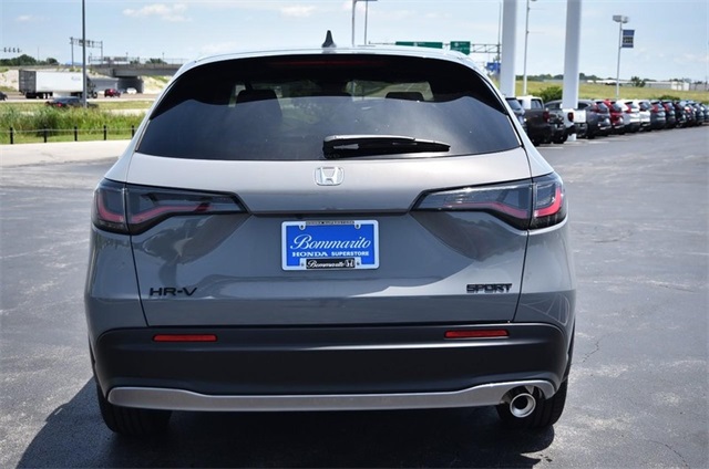 Vehicle image 5 of 24