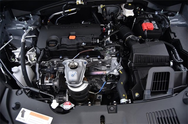 Vehicle image 6 of 24