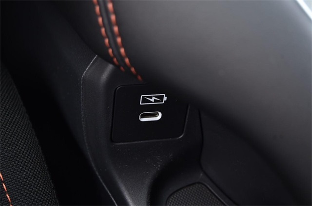Vehicle image 20 of 24