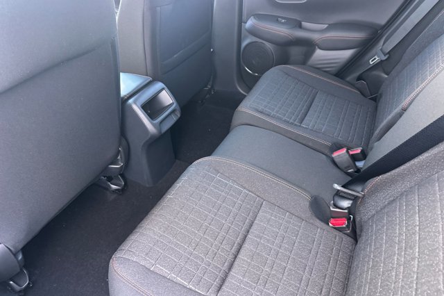 2026 Honda HR-V Sport Image 12 of 32