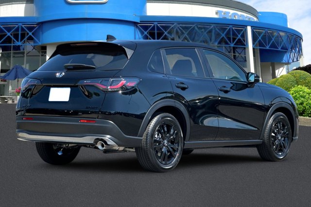 2026 Honda HR-V Sport Image 6 of 32