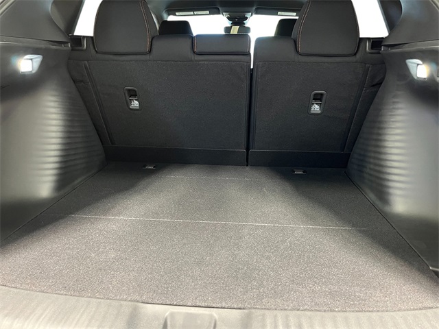 Vehicle image 11 of 26