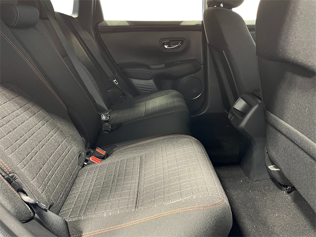 Vehicle image 12 of 26