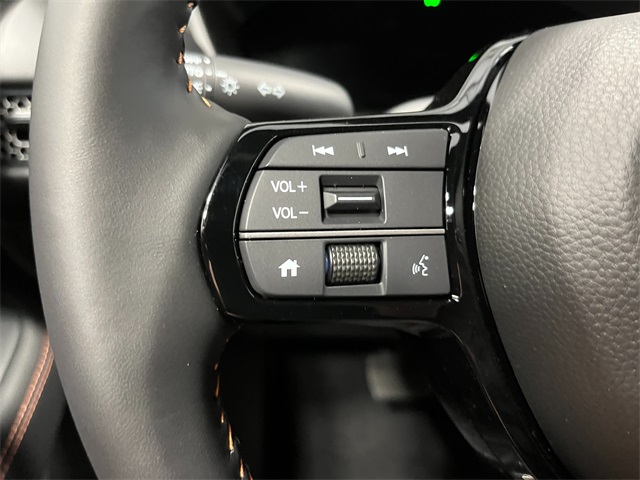Vehicle image 22 of 26