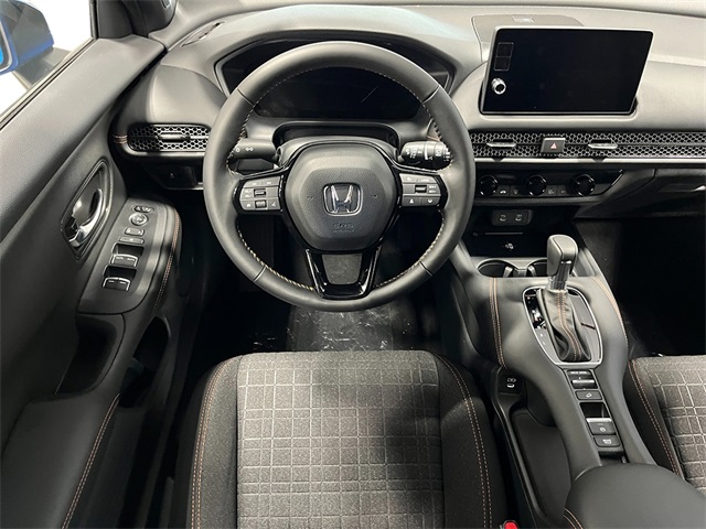 Vehicle image 17 of 26