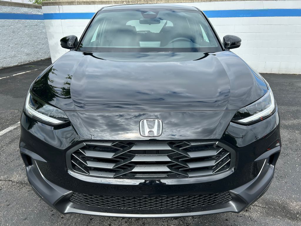 2026 Honda HR-V Sport Image 2 of 31