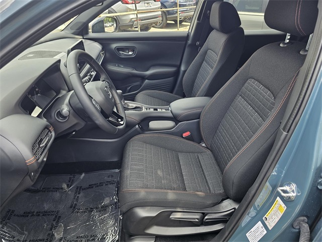 Vehicle image 7 of 19