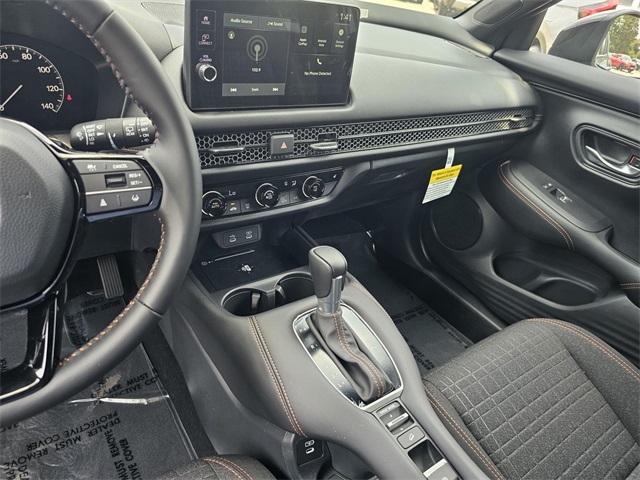 Vehicle image 17 of 19