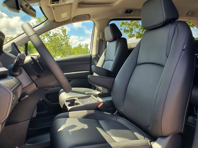 2026 Honda Odyssey EX-L Image 8 of 17