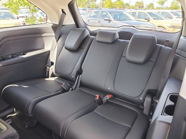 2026 Honda Odyssey EX-L Image 10 of 17