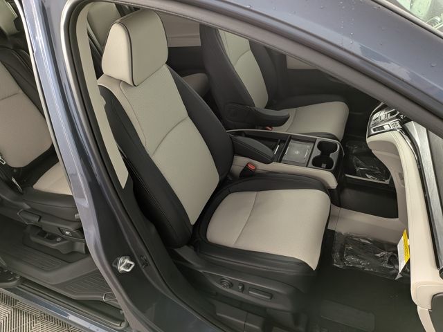 2026 Honda Odyssey Elite Image 14 of 39