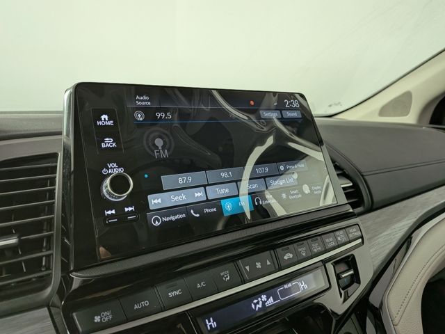 2026 Honda Odyssey Elite Image 22 of 39