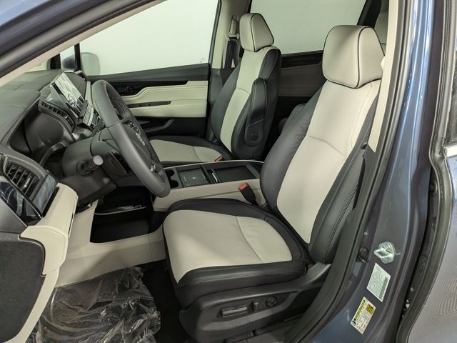2026 Honda Odyssey Elite Image 16 of 39