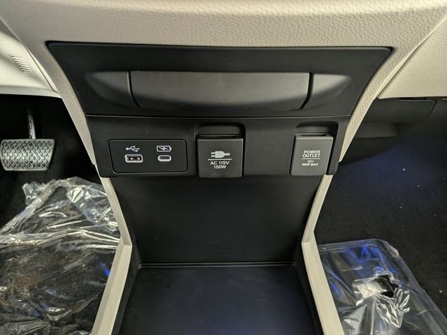 2026 Honda Odyssey Elite Image 38 of 39