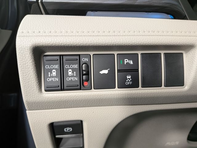 2026 Honda Odyssey Elite Image 24 of 39